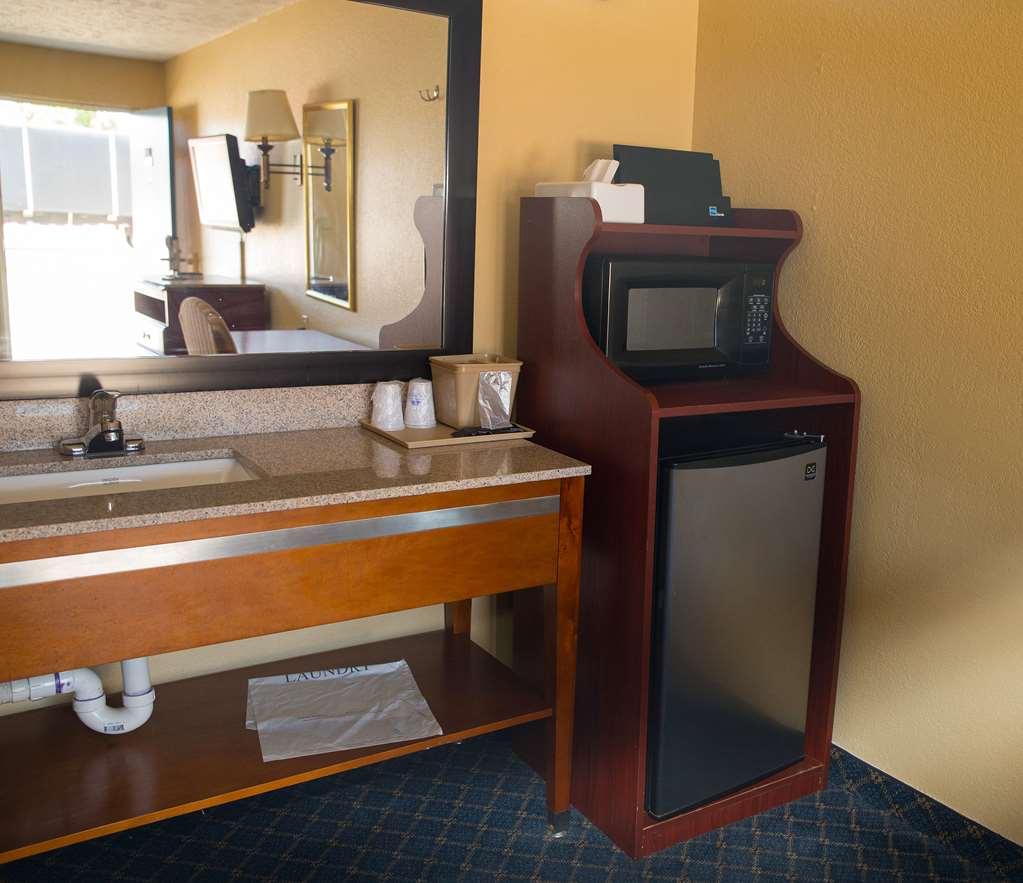 Americas Best Value Inn - Monroeville Phòng bức ảnh
