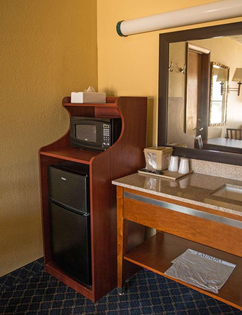 Americas Best Value Inn - Monroeville Phòng bức ảnh